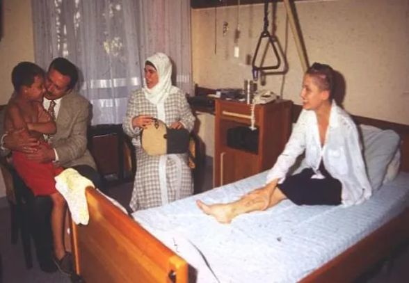 Qatarın altına düşdü, sol tərəfini itirdi, sevdiyi insan onu tərk etdi – Şəfəq Paveyin inanılmaz həy